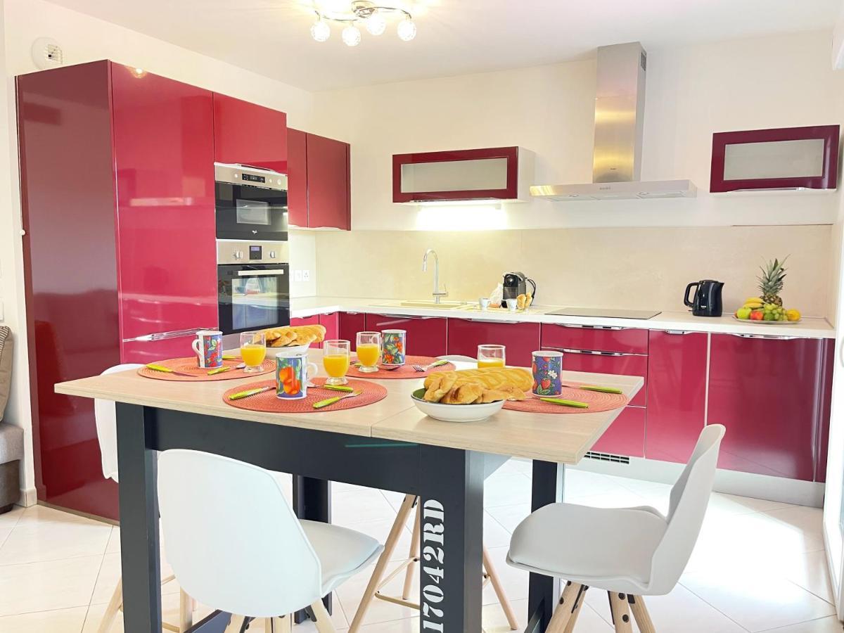 Tres Bel Appartement -Residence Avec Piscine Sur Le Toit Et Vue Panoramique Saint-Raphael (Var) Exterior foto