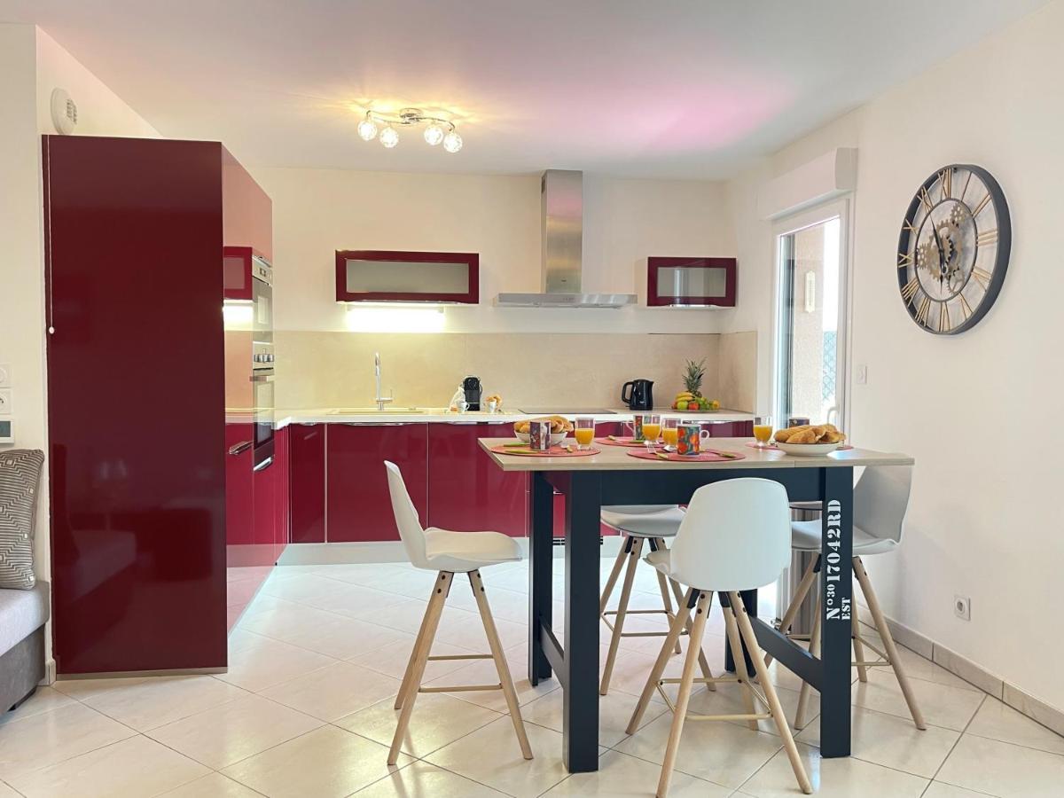 Tres Bel Appartement -Residence Avec Piscine Sur Le Toit Et Vue Panoramique Saint-Raphael (Var) Exterior foto