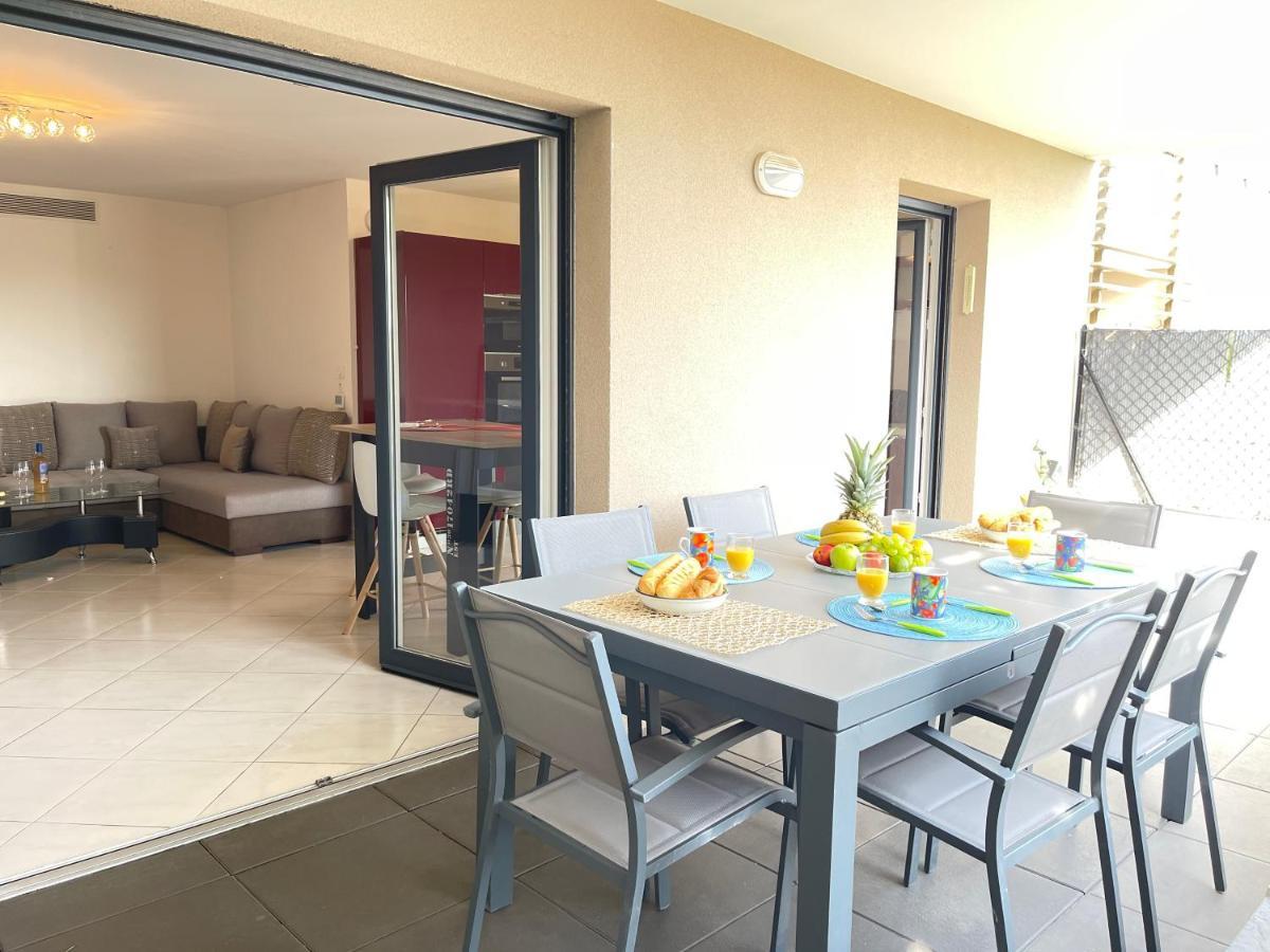 Tres Bel Appartement -Residence Avec Piscine Sur Le Toit Et Vue Panoramique Saint-Raphael (Var) Exterior foto